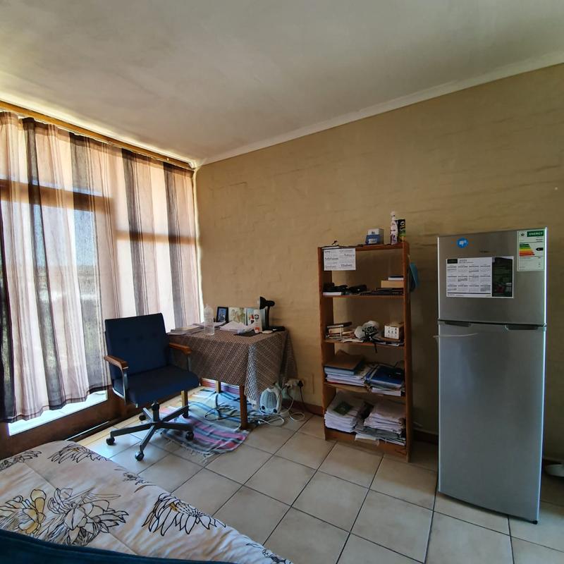 To Let 1 Bedroom Property for Rent in Grahamstown Central Eastern Cape